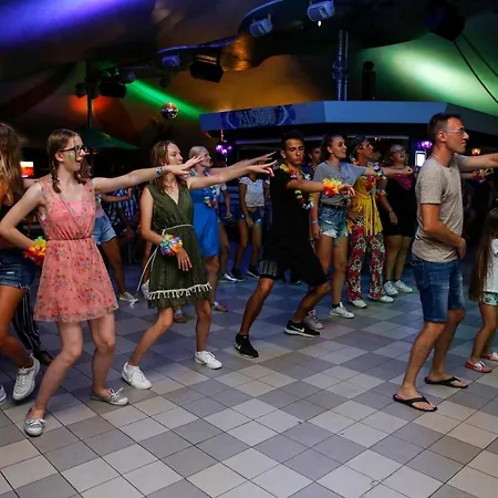 Victoria Mobilehome In Village Mediterraneo 4*